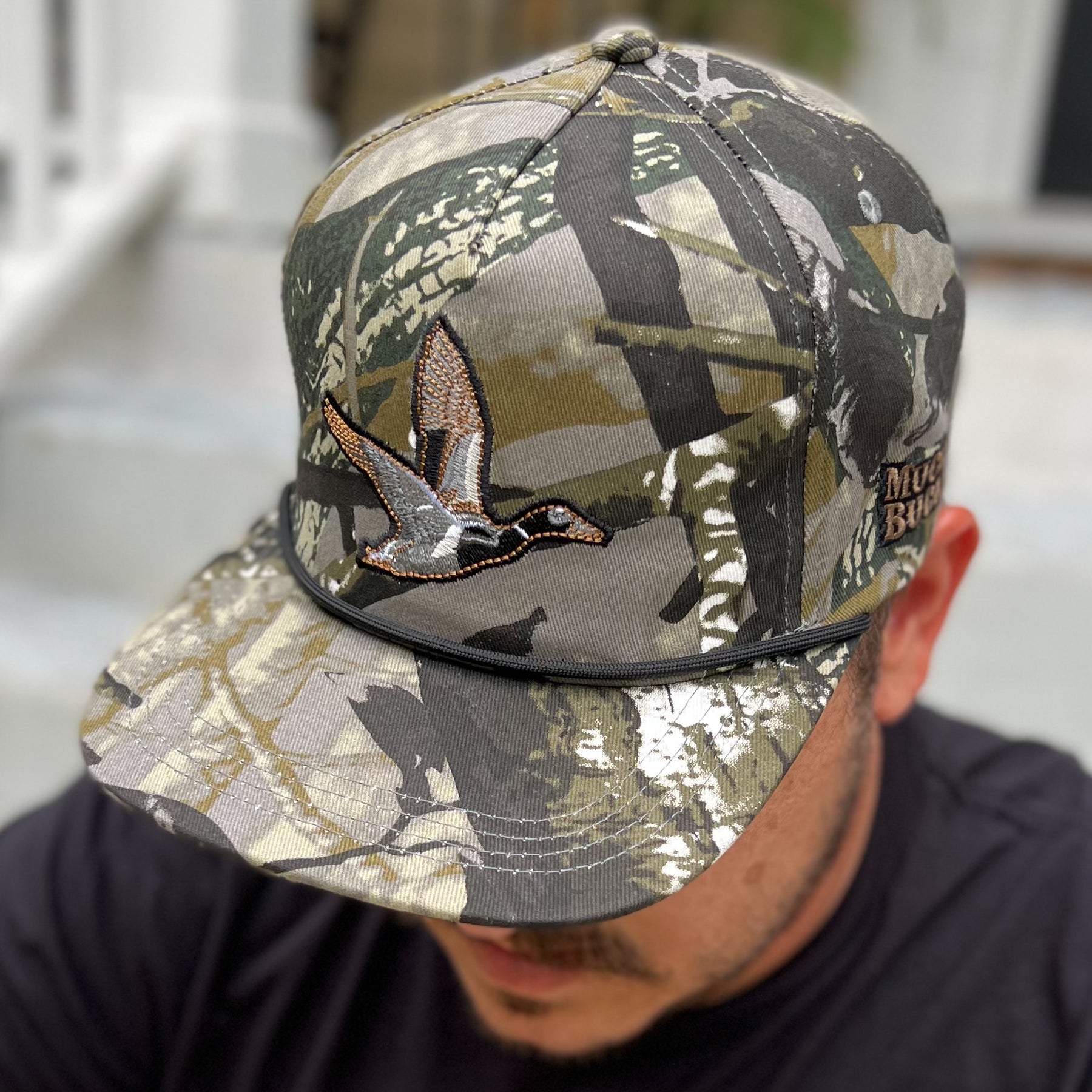 mucker bucket - treestand oak camouflage duck snapback hat on model