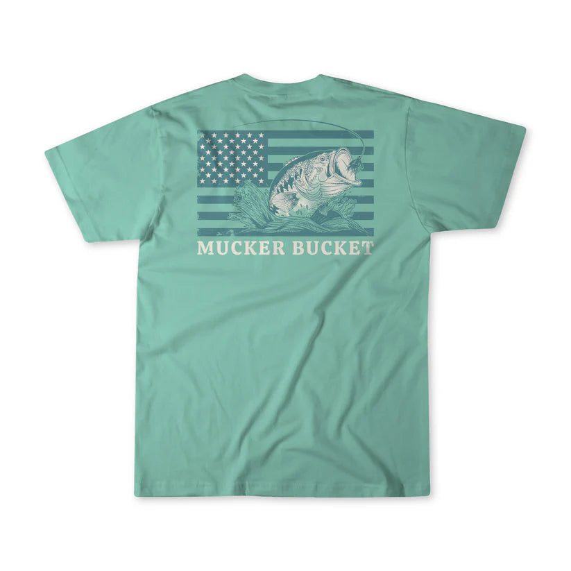 mucker bucket - big bass america premium tee back