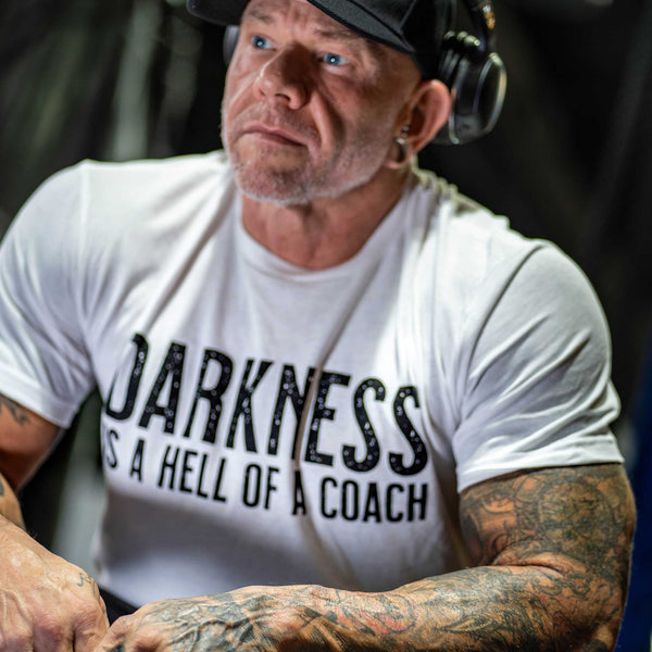 tango charlie - darkness is a hell of a coach fitness t-shirt white