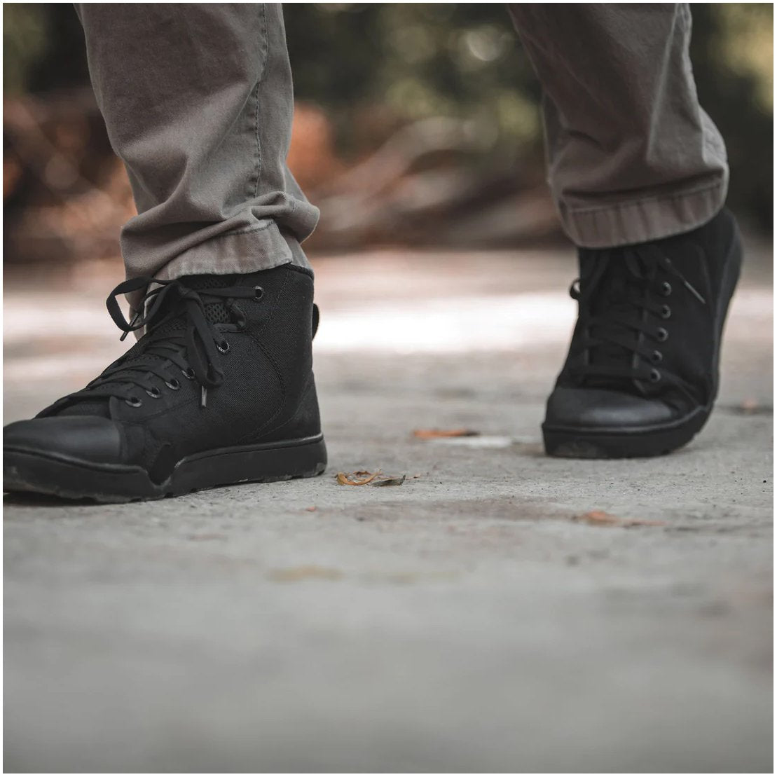 grunt style - altama tactical water mid boot on foot