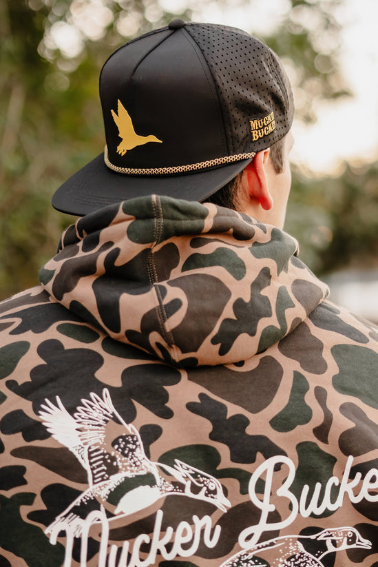 mucker bucket - duck king water resistant snapback on model