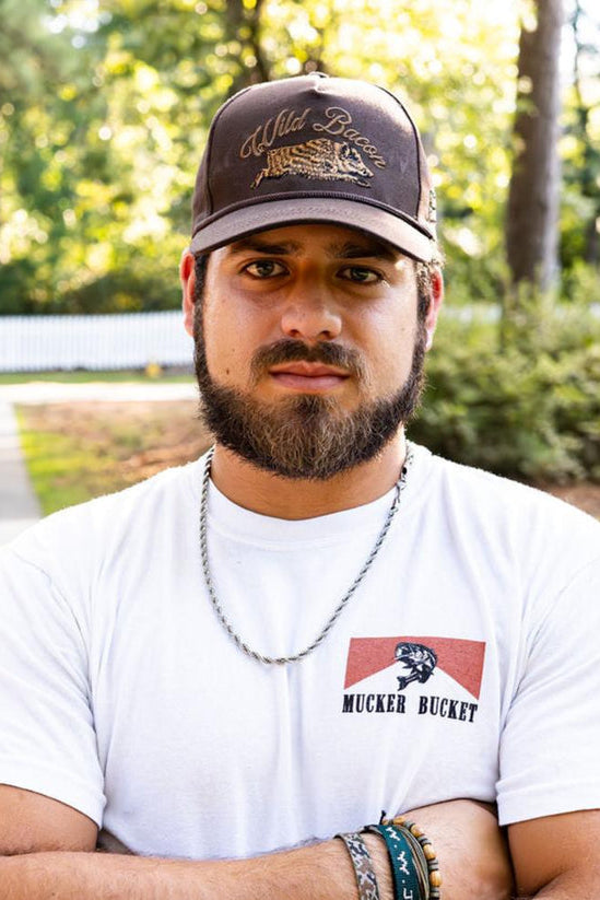 mucker bucket - biggun' tee white front on model