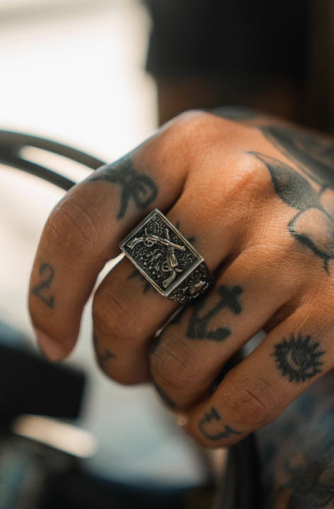 Dead or Alive Ring