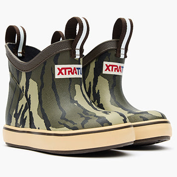 xtratuf - kids' camo bottomland ankle deck boot